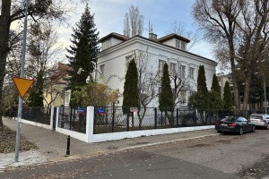 YUNUS EMRE ENSTİTÜSÜ POLONYA / VARŞOVA BİNASI RETORASYON UYGULAMA PROJESİ VE TEŞRİFATININ TASARIM VE İMALATI