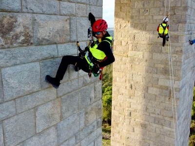 Çanakkale Şehitler Abidesi Cephesindeki Mozaik ve Taş Kaplamaların Mevcut Durumlarının Endüstriyel Dağcı Ekiple Raporlanması